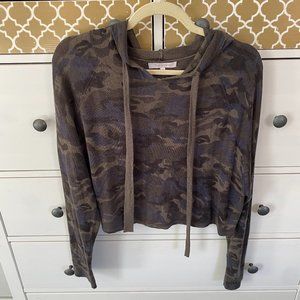 Olivaceous Camo hoodie crop top